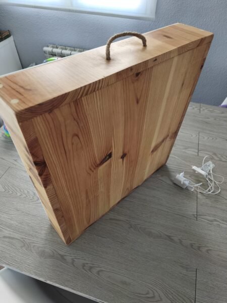 Mesa de luz sensorial 50x50 con mando (hecha a mano)