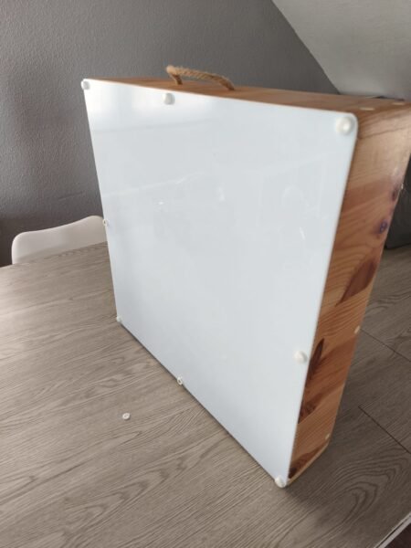 Mesa de luz sensorial 50x50 con mando (hecha a mano)
