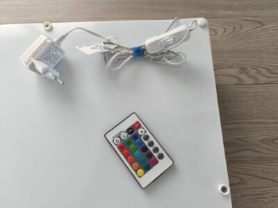 Mesa de luz sensorial 50x50 con mando (hecha a mano)